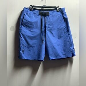 on performance  ibrid short 9”
 Size XL